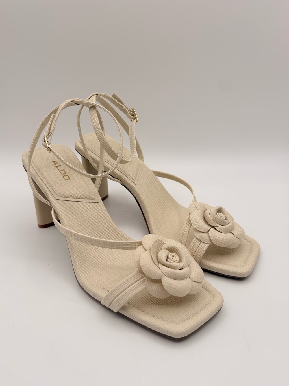 ALDO Ivory Rosette Slingback Block Heel Sandals Square Toe Size 11